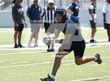 Thumbnail 2 in St. John Bosco vs. Serra (Brave 8 Invitational) photogallery.