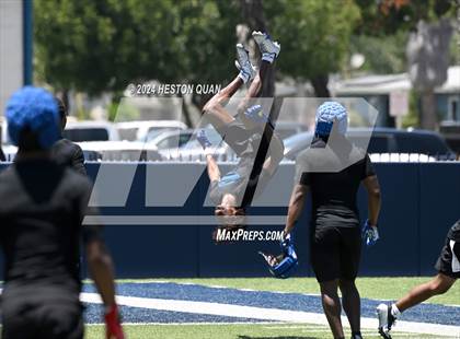Thumbnail 3 in St. John Bosco vs. Serra (Brave 8 Invitational) photogallery.
