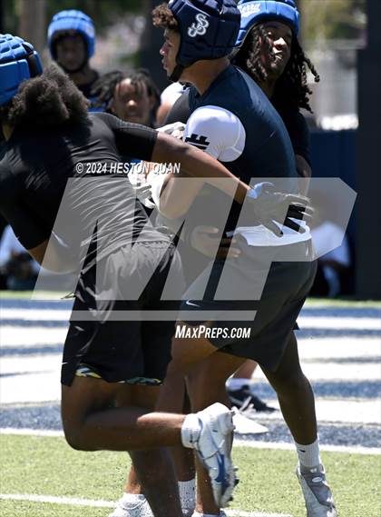 Thumbnail 2 in St. John Bosco vs. Serra (Brave 8 Invitational) photogallery.
