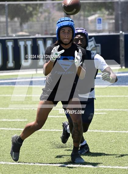 Thumbnail 1 in St. John Bosco vs. Serra (Brave 8 Invitational) photogallery.
