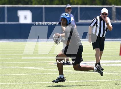 Thumbnail 2 in St. John Bosco vs. Serra (Brave 8 Invitational) photogallery.