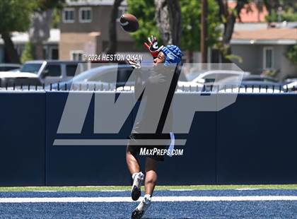 Thumbnail 3 in St. John Bosco vs. Serra (Brave 8 Invitational) photogallery.