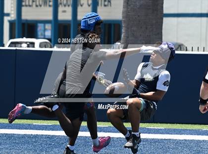 Thumbnail 3 in St. John Bosco vs. Serra (Brave 8 Invitational) photogallery.