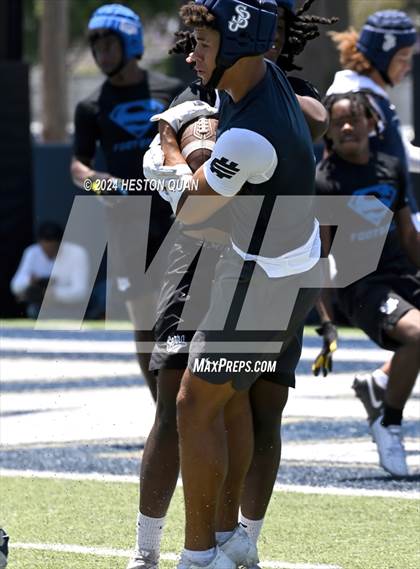 Thumbnail 3 in St. John Bosco vs. Serra (Brave 8 Invitational) photogallery.