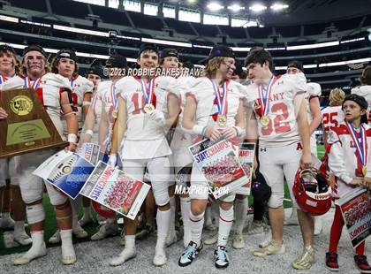 Thumbnail 1 in Albany vs. Mart (UIL Football 2A D2 Final Medal Ceremony) photogallery.