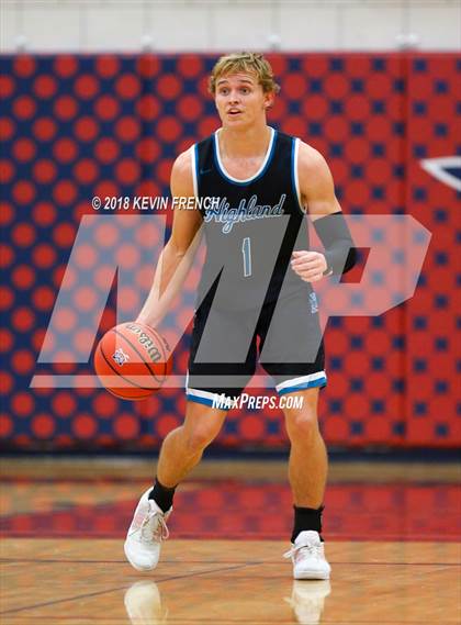 Thumbnail 3 in Apollo vs. Highland (McClintock Holiday Shootout) photogallery.