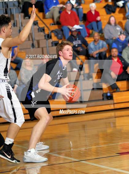Thumbnail 2 in Creighton Prep @ Lincoln Northeast photogallery.