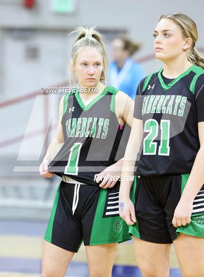 Thumbnail 3 in Arapahoe vs Fossil Ridge (CHSAA 5A Great 8) photogallery.