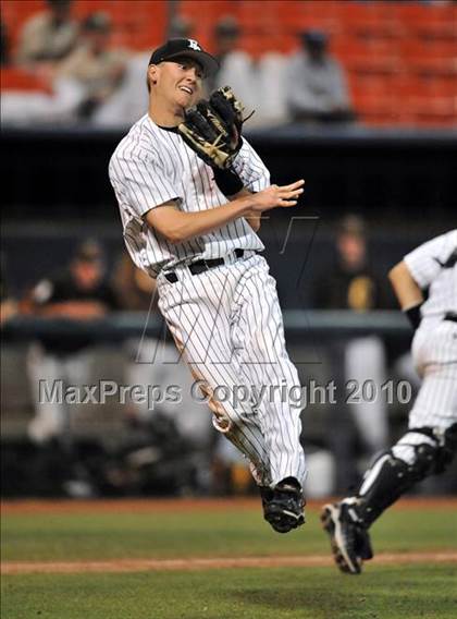 Thumbnail 2 in El Dorado vs. Crespi (Diamond Sports National Classic) photogallery.
