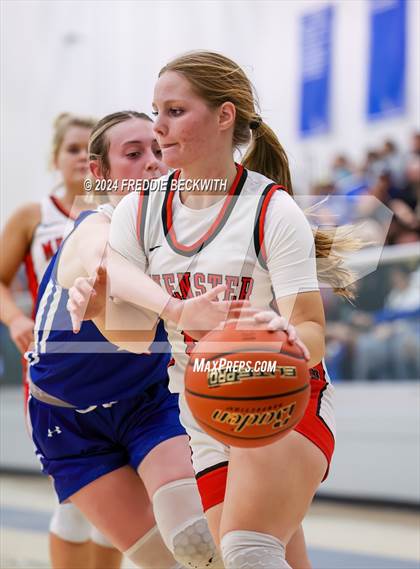 Thumbnail 3 in Muenster vs. Wolfe City (UIL 2A Bi-District) photogallery.