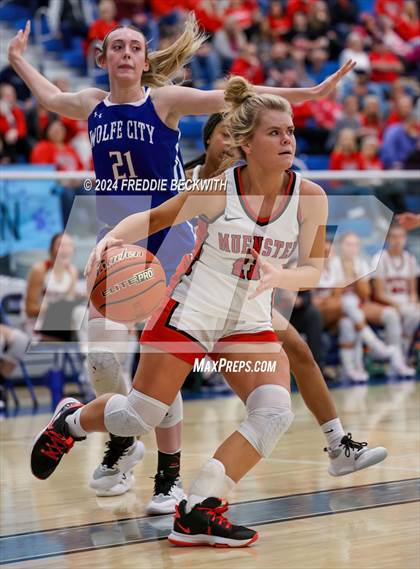 Thumbnail 1 in Muenster vs. Wolfe City (UIL 2A Bi-District) photogallery.
