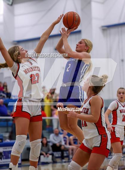 Thumbnail 2 in Muenster vs. Wolfe City (UIL 2A Bi-District) photogallery.