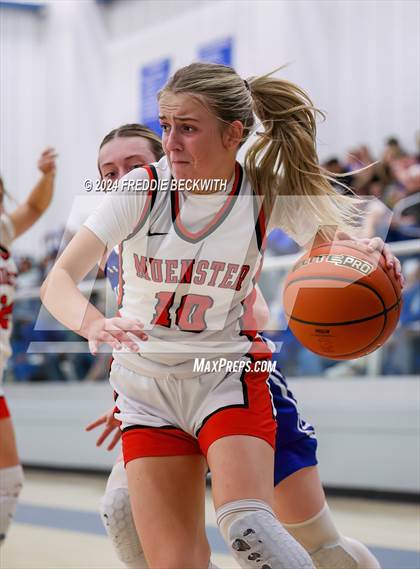 Thumbnail 1 in Muenster vs. Wolfe City (UIL 2A Bi-District) photogallery.
