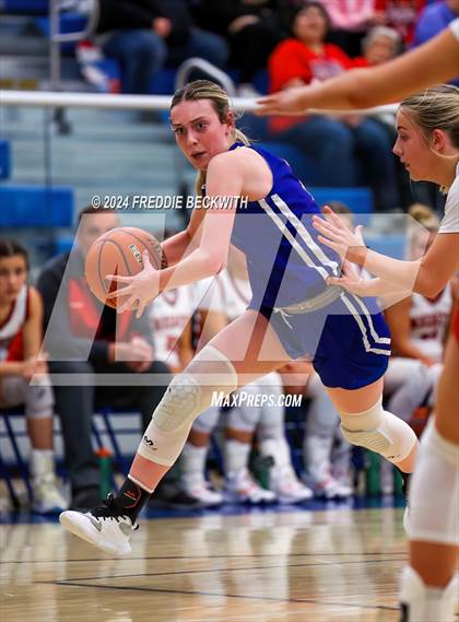 Thumbnail 2 in Muenster vs. Wolfe City (UIL 2A Bi-District) photogallery.