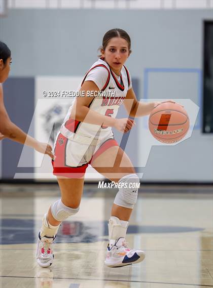 Thumbnail 2 in Muenster vs. Wolfe City (UIL 2A Bi-District) photogallery.