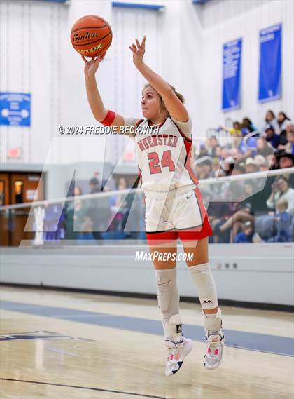 Thumbnail 1 in Muenster vs. Wolfe City (UIL 2A Bi-District) photogallery.