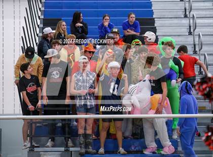 Thumbnail 3 in Muenster vs. Wolfe City (UIL 2A Bi-District) photogallery.