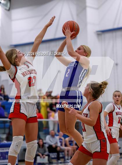 Thumbnail 1 in Muenster vs. Wolfe City (UIL 2A Bi-District) photogallery.