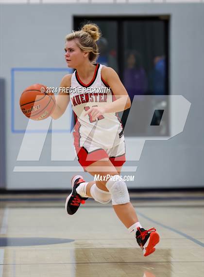 Thumbnail 2 in Muenster vs. Wolfe City (UIL 2A Bi-District) photogallery.