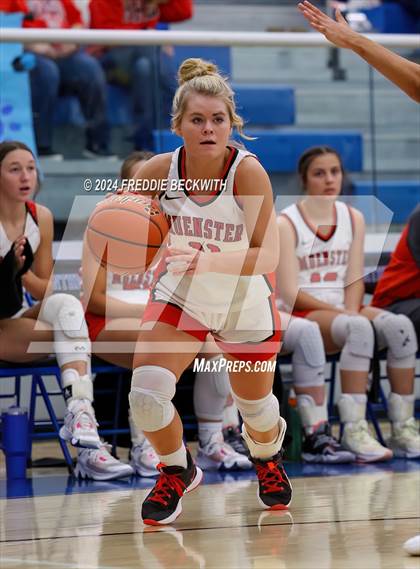 Thumbnail 3 in Muenster vs. Wolfe City (UIL 2A Bi-District) photogallery.