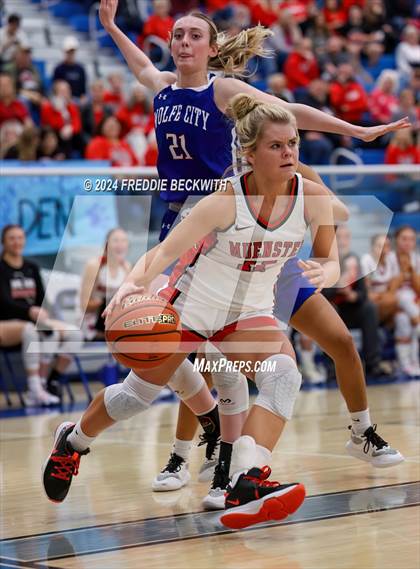 Thumbnail 3 in Muenster vs. Wolfe City (UIL 2A Bi-District) photogallery.