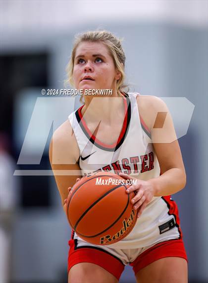 Thumbnail 3 in Muenster vs. Wolfe City (UIL 2A Bi-District) photogallery.
