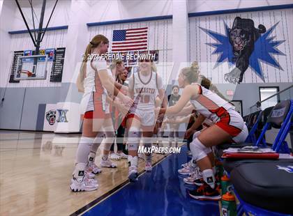 Thumbnail 3 in Muenster vs. Wolfe City (UIL 2A Bi-District) photogallery.