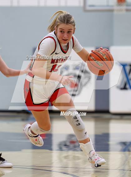 Thumbnail 3 in Muenster vs. Wolfe City (UIL 2A Bi-District) photogallery.