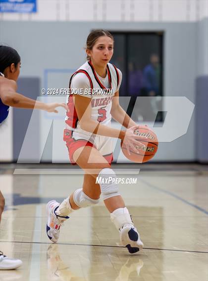 Thumbnail 3 in Muenster vs. Wolfe City (UIL 2A Bi-District) photogallery.