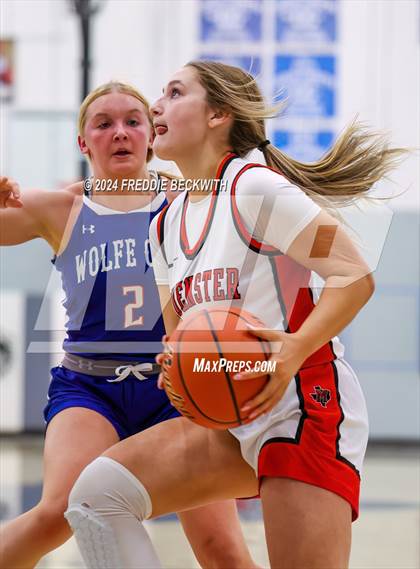 Thumbnail 1 in Muenster vs. Wolfe City (UIL 2A Bi-District) photogallery.