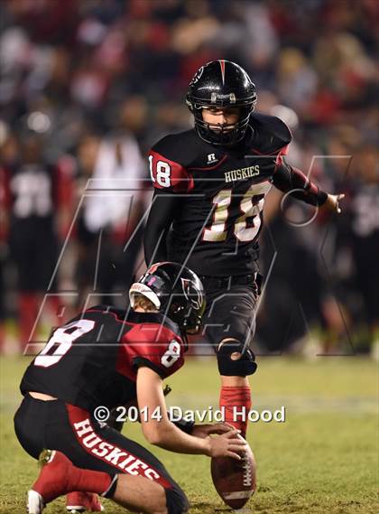 Thumbnail 3 in Centennial vs. De La Salle (CIF State Open Division Final) photogallery.