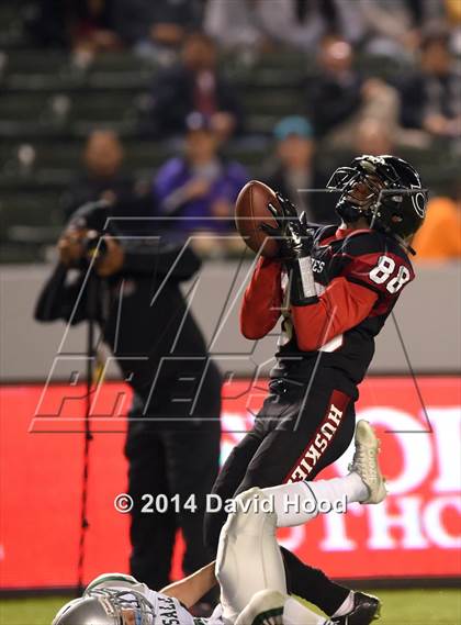 Thumbnail 1 in Centennial vs. De La Salle (CIF State Open Division Final) photogallery.