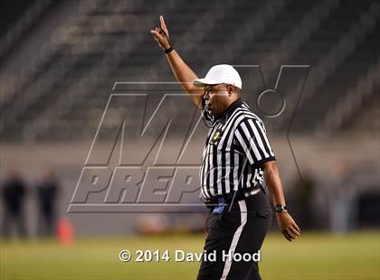 Thumbnail 1 in Centennial vs. De La Salle (CIF State Open Division Final) photogallery.