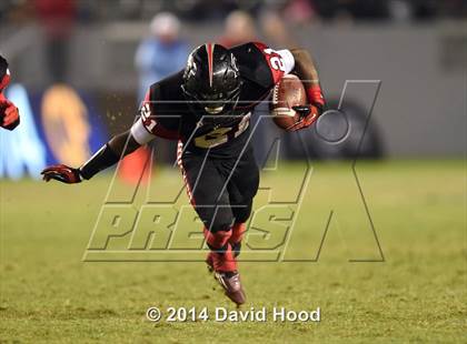 Thumbnail 3 in Centennial vs. De La Salle (CIF State Open Division Final) photogallery.