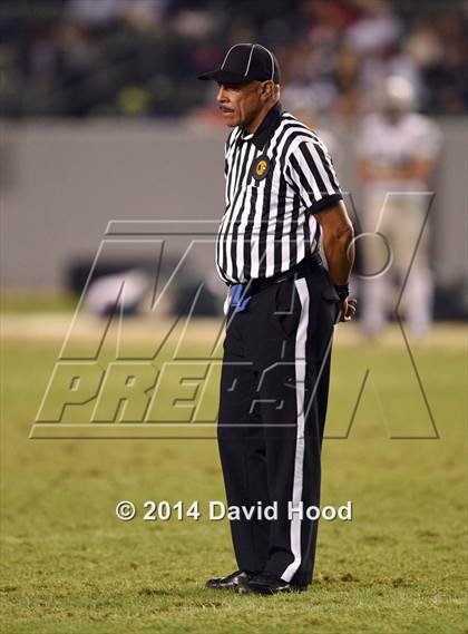 Thumbnail 1 in Centennial vs. De La Salle (CIF State Open Division Final) photogallery.