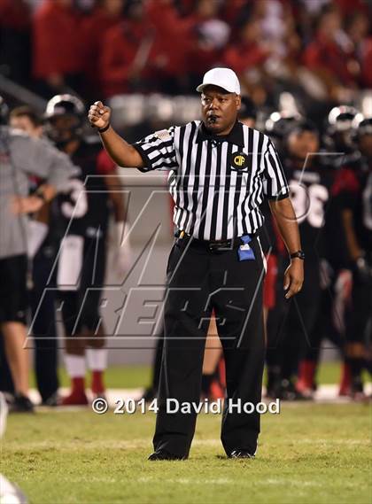 Thumbnail 1 in Centennial vs. De La Salle (CIF State Open Division Final) photogallery.