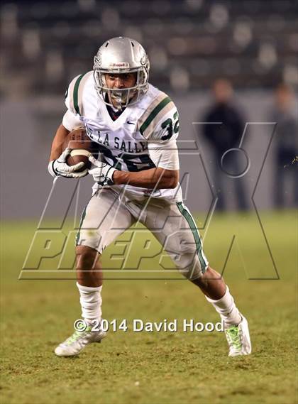 Thumbnail 3 in Centennial vs. De La Salle (CIF State Open Division Final) photogallery.