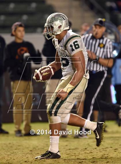 Thumbnail 2 in Centennial vs. De La Salle (CIF State Open Division Final) photogallery.