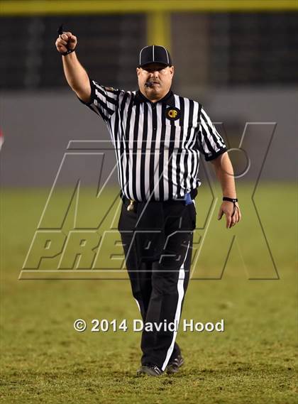 Thumbnail 2 in Centennial vs. De La Salle (CIF State Open Division Final) photogallery.