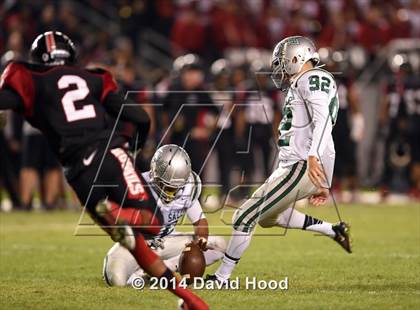 Thumbnail 2 in Centennial vs. De La Salle (CIF State Open Division Final) photogallery.
