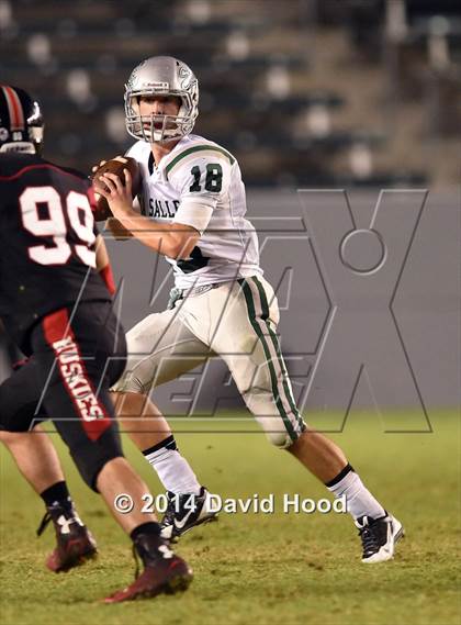 Thumbnail 2 in Centennial vs. De La Salle (CIF State Open Division Final) photogallery.