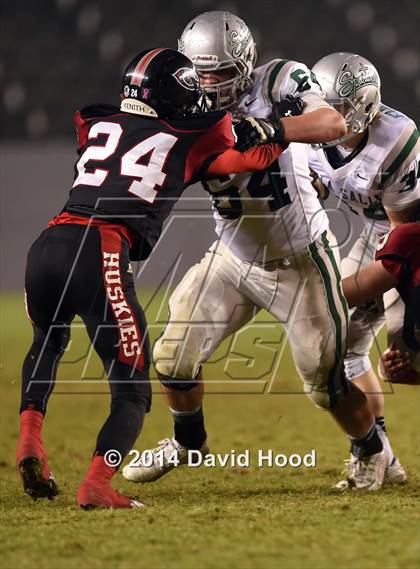 Thumbnail 2 in Centennial vs. De La Salle (CIF State Open Division Final) photogallery.