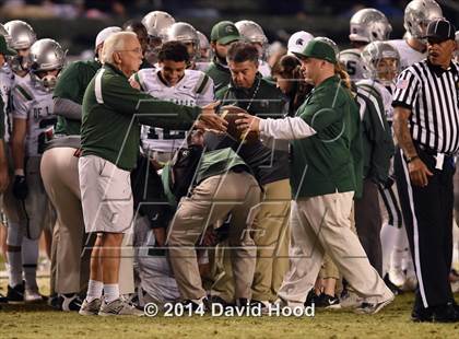 Thumbnail 2 in Centennial vs. De La Salle (CIF State Open Division Final) photogallery.