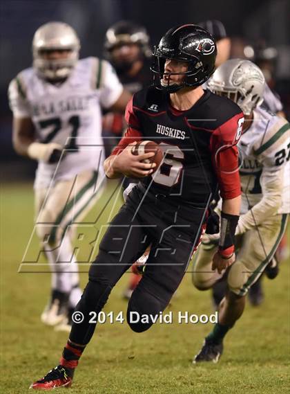 Thumbnail 2 in Centennial vs. De La Salle (CIF State Open Division Final) photogallery.