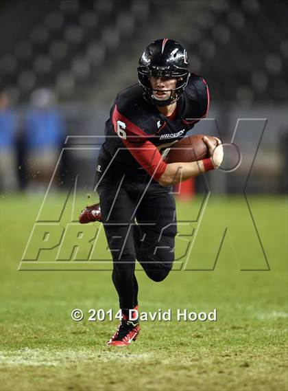 Thumbnail 3 in Centennial vs. De La Salle (CIF State Open Division Final) photogallery.