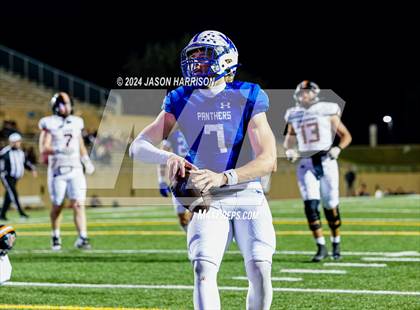 Thumbnail 3 in Ferris vs. Van Alstyne (UIL Football 4A Region 2 Bi District) photogallery.