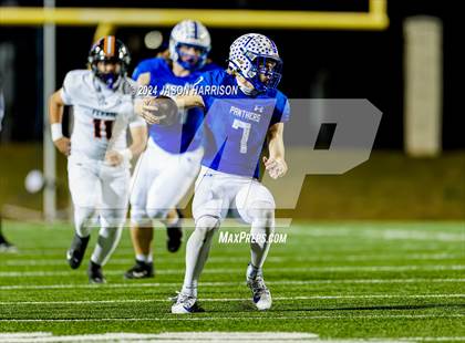 Thumbnail 1 in Ferris vs. Van Alstyne (UIL Football 4A Region 2 Bi District) photogallery.