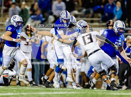 Thumbnail 3 in Ferris vs. Van Alstyne (UIL Football 4A Region 2 Bi District) photogallery.