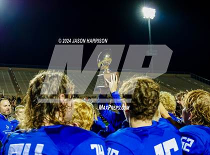 Thumbnail 1 in Ferris vs. Van Alstyne (UIL Football 4A Region 2 Bi District) photogallery.
