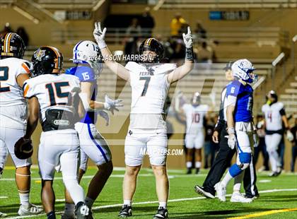 Thumbnail 1 in Ferris vs. Van Alstyne (UIL Football 4A Region 2 Bi District) photogallery.